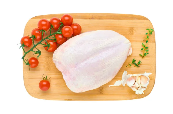 Friss Csirkemell Egy Vágódeszkán Zöldségekkel Gyógynövényekkel Fehér Alapon Elszigetelve Kilátás — Stock Fotó