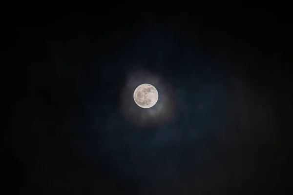 Full moon black background with clouds detail surface — Stock Photo, Image