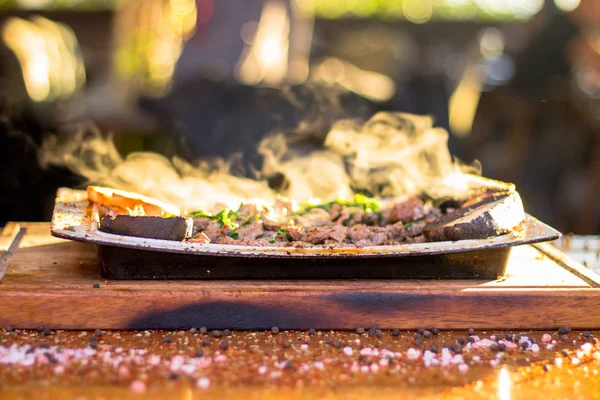 Chef Preparado Deliciosos Alimentos —  Fotos de Stock