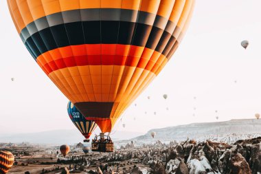 Renkli bir sıcak hava balonu bir closeup