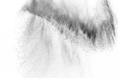 Siyah parçacıklar beyaz zemin üzerinde izole edildi. Soyut toz tabakası dokusu.