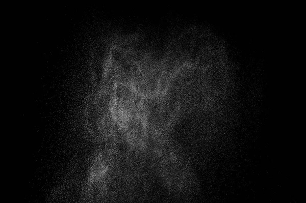 在黑色的背景上喷出的水花 抽象的水喷雾 抽象的雨 洗澡水滴 抽象纹理 — 图库照片