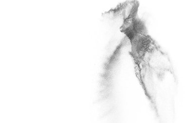 Siyah parçacıklar beyaz zemin üzerinde izole edildi. Soyut toz tabakası dokusu.