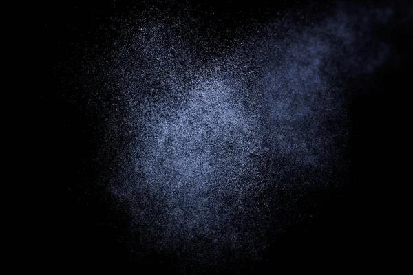 Abstrakte Blaue Wasserspritzer Auf Schwarzem Hintergrund Gefrierbewegung Weißer Teilchen Regen — Stockfoto