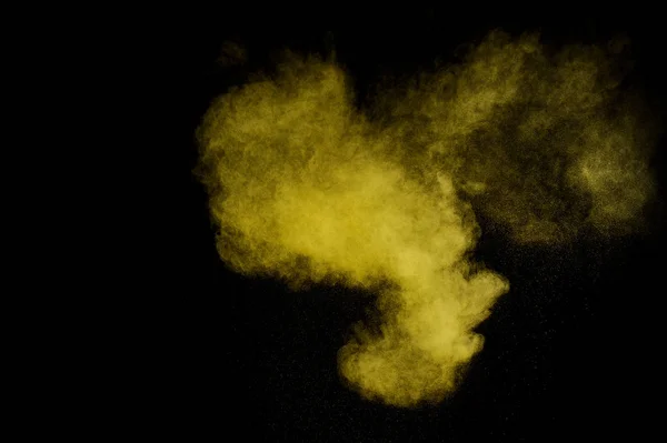 Explosion Poudre Jaune Sur Fond Noir Nuage Poudre Colorée Poussière — Photo