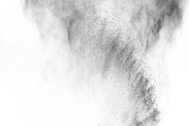 Siyah parçacıklar beyaz zemin üzerinde izole edildi. Soyut toz tabakası dokusu.