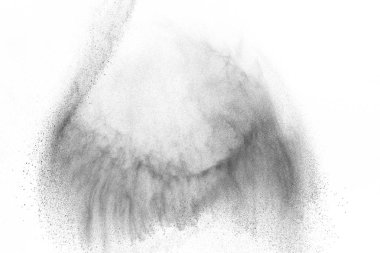 Siyah parçacıklar beyaz zemin üzerinde izole edildi. Soyut toz tabakası dokusu.