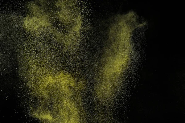 Złoto Proszku Wybuch Czarnym Tle Yellow Chmura Złocistym Pyłem Eksplodować — Zdjęcie stockowe