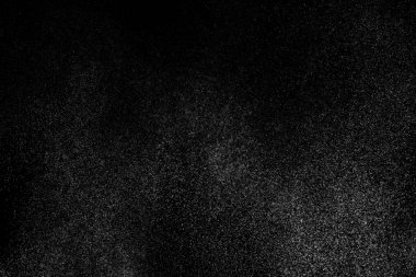 Siyah arkaplanda soyut su sıçramaları.