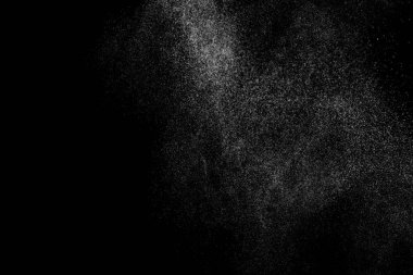 Siyah arkaplanda soyut su sıçramaları.