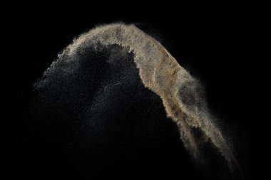 Siyah arka plan üzerine izole Sandy patlama. Soyut parçacıklar bulut. Doku eleman tasarımı için.