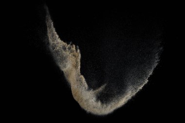 Siyah arka plan üzerine izole Sandy patlama. Soyut parçacıklar bulut. Doku eleman tasarımı için.