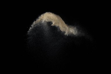 Siyah arka plan üzerine izole Sandy patlama. Soyut parçacıklar bulut. Doku eleman tasarımı için.