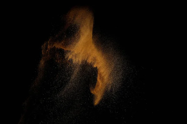 Esplosione Sabbia Isolata Sfondo Nero Nube Sabbia Astratta — Foto Stock