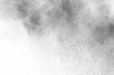 Siyah parçacıklar beyaz zemin üzerinde izole edildi. Soyut toz tabakası dokusu.