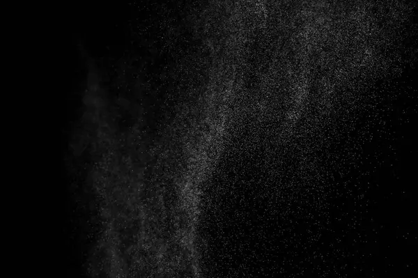 黒い背景に水の抽象的なスプラッシュ 抽象的な水の噴霧 抽象的な雨だ シャワーが落ちる 抽象的な質感 — ストック写真