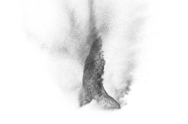 Siyah parçacıklar beyaz zemin üzerinde izole edildi. Soyut toz tabakası dokusu.