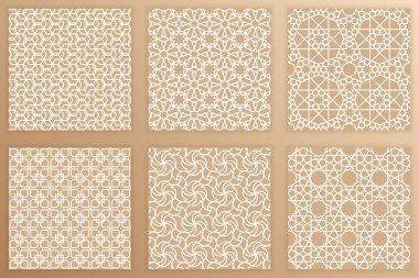 Arap geometrik kusursuz desenler ayarlandı. Arabesk geçmişi. Tasarım projeleriniz için isimlendirilebilir İslami sanat dokularının vektör çizimi