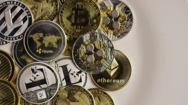 Bitcoins dijital cryptocurrency dönen çekim-Bitcoin karışık