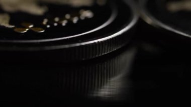 Bitcoins dijital cryptocurrency dönen çekim