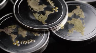 Bitcoins dijital cryptocurrency dönen çekim