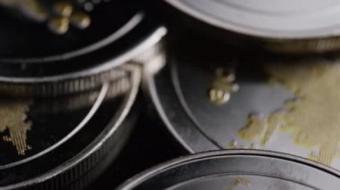 Bitcoins dijital cryptocurrency dönen çekim