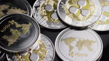 Bitcoins dijital cryptocurrency dönen çekim