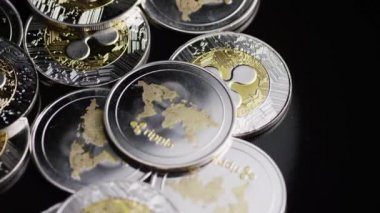 Bitcoins dijital cryptocurrency dönen çekim