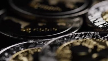 Bitcoins dijital cryptocurrency dönen çekim