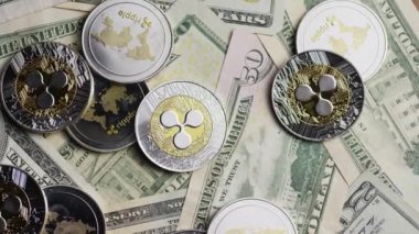 Bitcoins dijital cryptocurrency dönen çekim