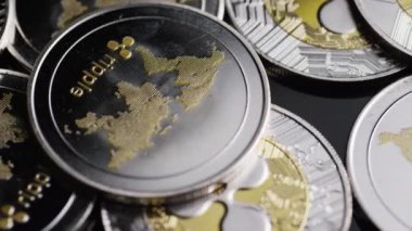 Bitcoins dijital cryptocurrency dönen çekim