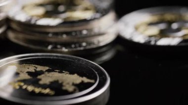 Bitcoins dijital cryptocurrency dönen çekim