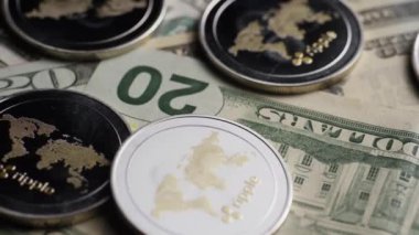 Bitcoins dijital cryptocurrency dönen çekim