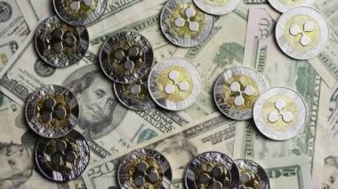 Bitcoins dijital cryptocurrency dönen çekim