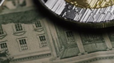 Bitcoins dijital cryptocurrency dönen çekim