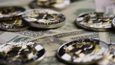 Bitcoins dijital cryptocurrency dönen çekim