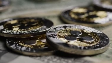 Bitcoins dijital cryptocurrency dönen çekim