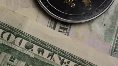 Bitcoins dijital cryptocurrency dönen çekim