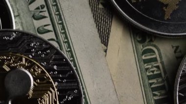 Bitcoins dijital cryptocurrency dönen çekim