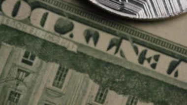 Bitcoins dijital cryptocurrency dönen çekim