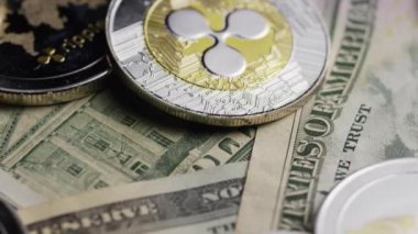 Bitcoins dijital cryptocurrency dönen çekim