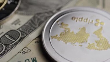 Bitcoins dijital cryptocurrency dönen çekim