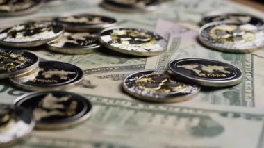 Bitcoins dijital cryptocurrency dönen çekim