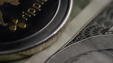 Bitcoins dijital cryptocurrency dönen çekim