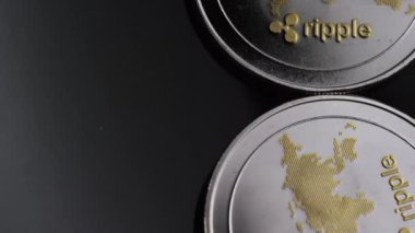 Bitcoins dijital cryptocurrency dönen çekim