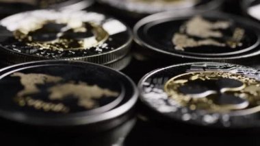 Bitcoins dijital cryptocurrency dönen çekim