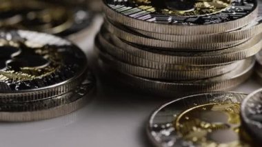 Bitcoins dijital cryptocurrency dönen çekim