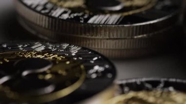 Bitcoins dijital cryptocurrency dönen çekim