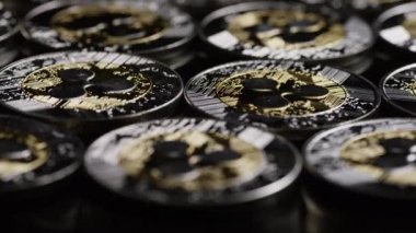 Bitcoins dijital cryptocurrency dönen çekim
