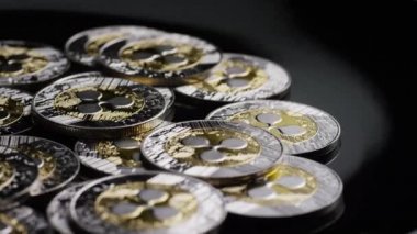 Bitcoins dijital cryptocurrency dönen çekim